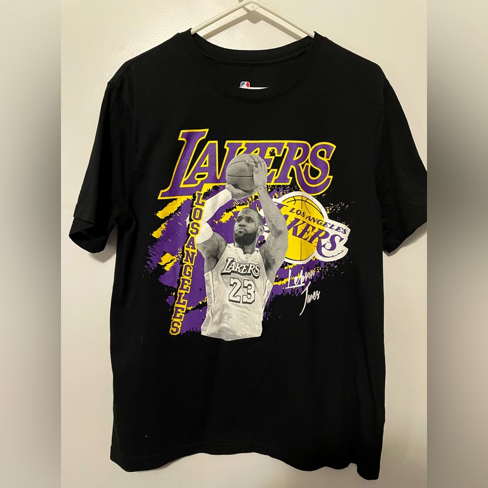 LA Lakers Lebron graphic tee